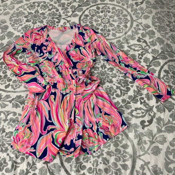 Lilly Pulitzer romper w/ wrap. Size small. - Picture 1 of 3